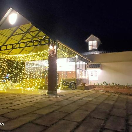 Agincourt Kuttikkanam Hotel Pīrmed Екстериор снимка