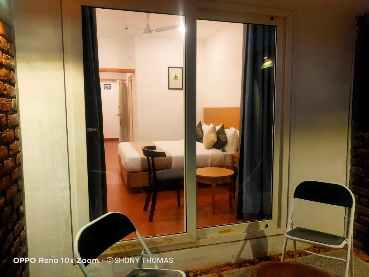 Agincourt Kuttikkanam Hotel Pīrmed Екстериор снимка