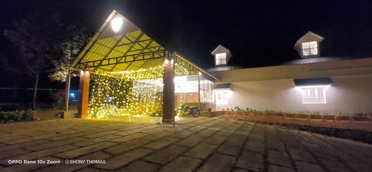 Agincourt Kuttikkanam Hotel Pīrmed Екстериор снимка